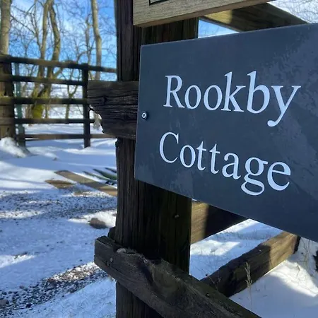 Rural 5* Rookby Cottage, With Large Hot Tub Daire